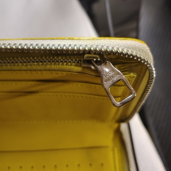 Louis Vuitton Yellow Wallet - Picture 7 of 16